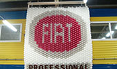 Панно из воздушных шаров с логотипом FIAT